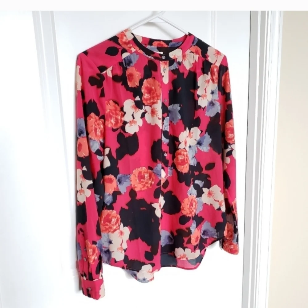J.CREW  Pink Floral Print All Day Wear blouse  size M In excellent condition